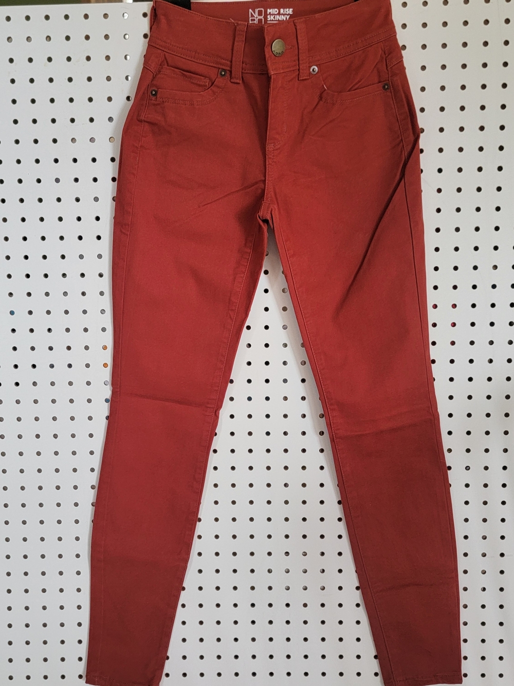 No Boundaries Mid Rise Skinny Jeans Women’s Size 1  Burnt Orange